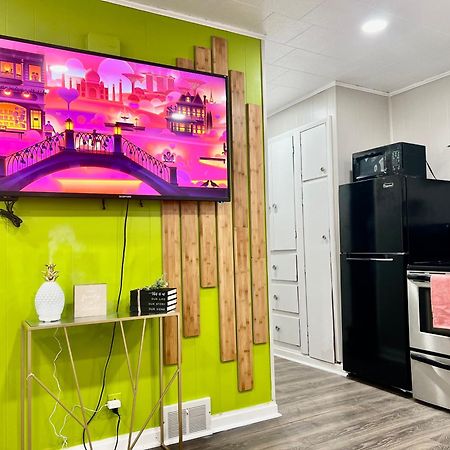 Cozy Buffalo Home-Sleeps 4 Lackawanna Dış mekan fotoğraf